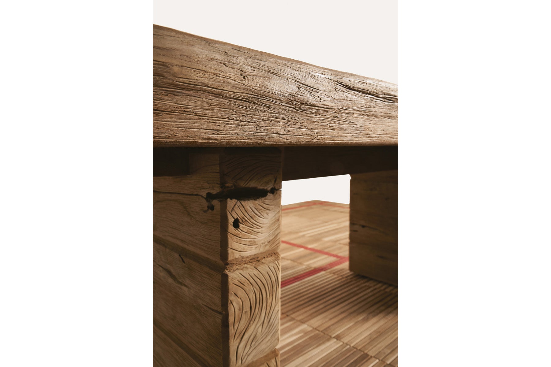 SRTS04I2-MesaRetangularStratos3